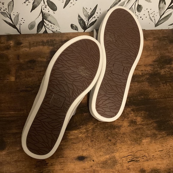 Gray slides - Picture 3 of 4